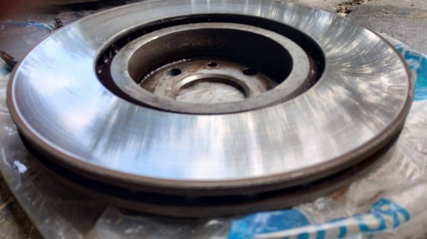 Féktárcsa 284mm Fiat Alfa Lancia C3F005ABE fékbetéttel első tengelyre