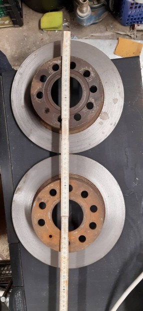 F�kt�rcsa(volksvvagen golf)  