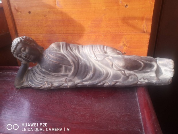 Fekv buddha szobor 43 cm