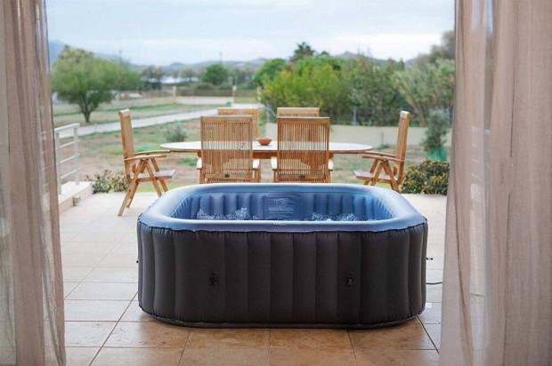 Felfjhat jacuzzi, mobiljacuzzi Whirpool Tekapo 6 szemlyes