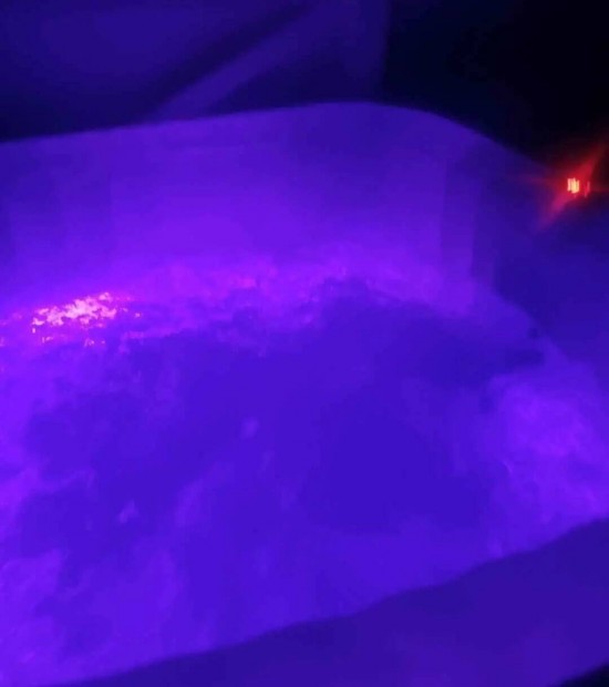 Felfjhat jakuzzi