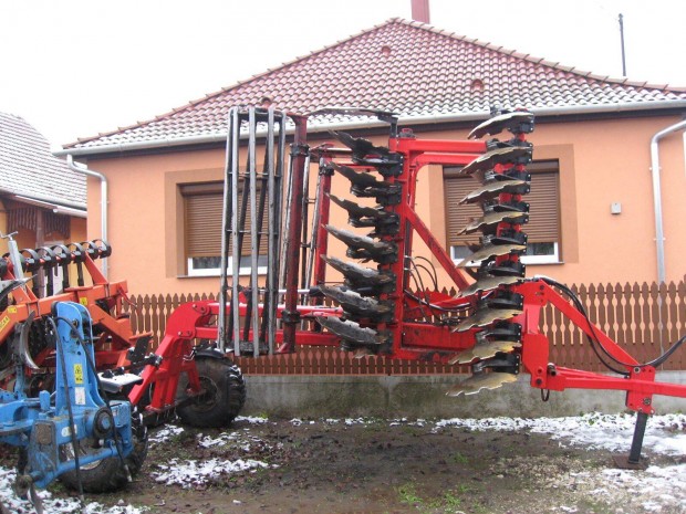 Flig fggesztett rvidtrcsa