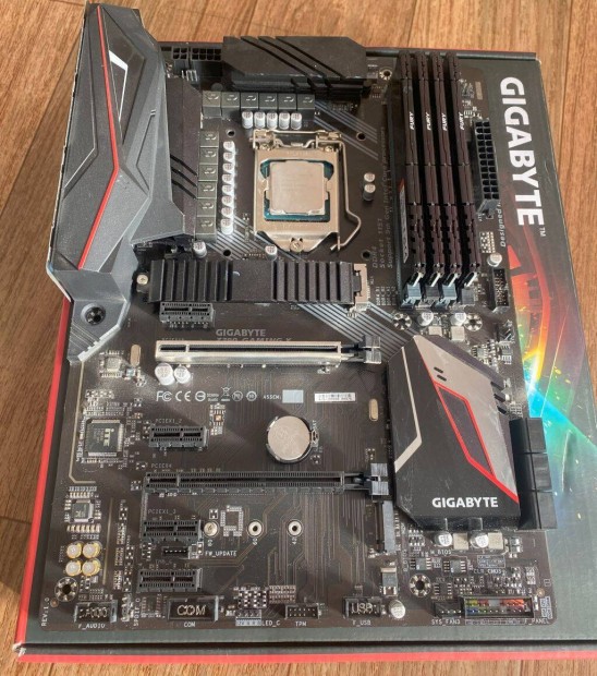 Flkonfig elad Gigabyte Z390 Gaming X + i5-8400 + 32GB RAM