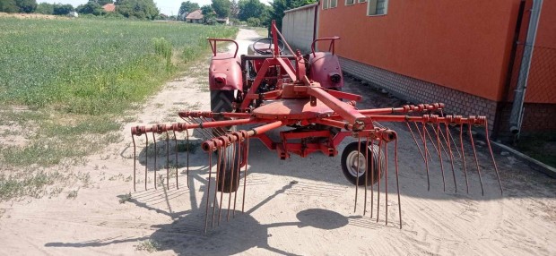 Fella 310 típusú Rendsodró 1 rotoros kistraktorhoz