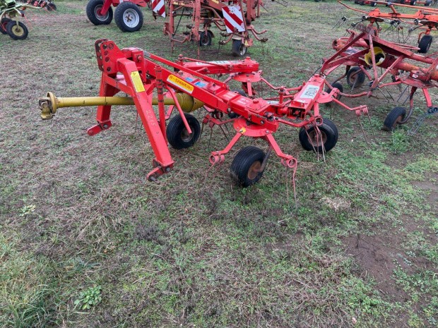 Fella TH 370 fggesztett rendtert, rendkezel