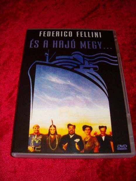 Fellini: s a haj megy DVD (feliratos)