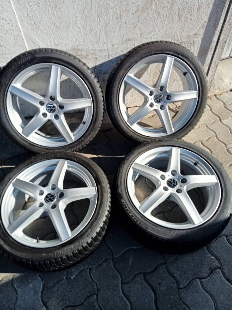Felni Alufelni R17 5x112 Volkswagen Golf Passat téli gumi