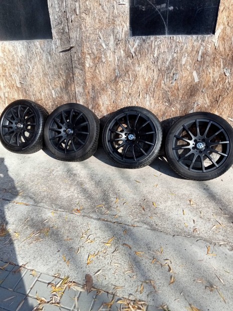 Felni Alufelni R17 tli gumi 5x112 Audi VW Volkswagen Skoda Passat 