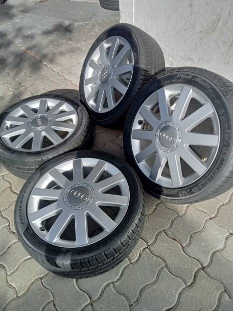 Felni Alufelni R18 5x112 gyári Audi Téli gumi
