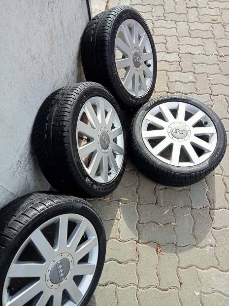 Felni Alufelni R18 gyári Audi 5x112 téli gumikkal