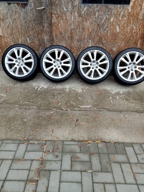 Felni Alufelni R18 gyri Skoda 5x112 Audi VW Volkswagen Passat 