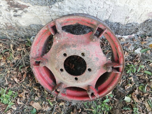 Felni MTZ 82