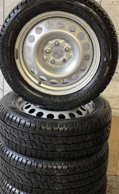 Felni Mercedes Vito V osztly 225/55 R17C j