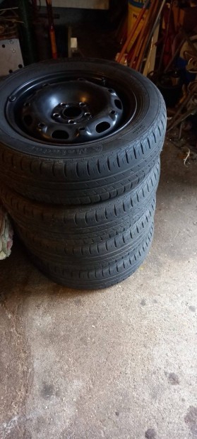 Felni gumival egyutt elado