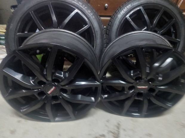 Felni tli gumi Dezent 17"*114,3