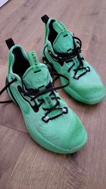 Felntt kosrlabda cip NBA Boston Celtics 42 28 cm