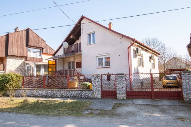 Felszsolcn kt szintes j llapot csaldi hz elad