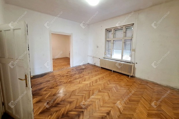 Feljtand 102 m2-es csaldi hz 600 m2-es telken a Selyemrten elad