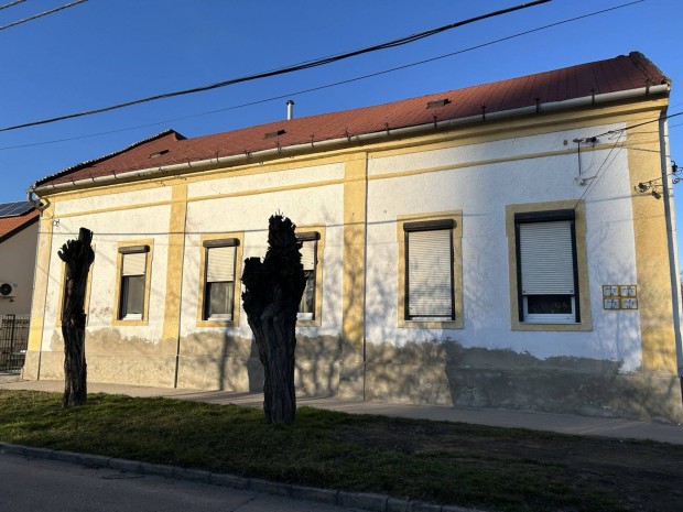 Fel�j�tand�, kertkapcsolatos lak�s a belv�ros k�zel�ben -37m2 -