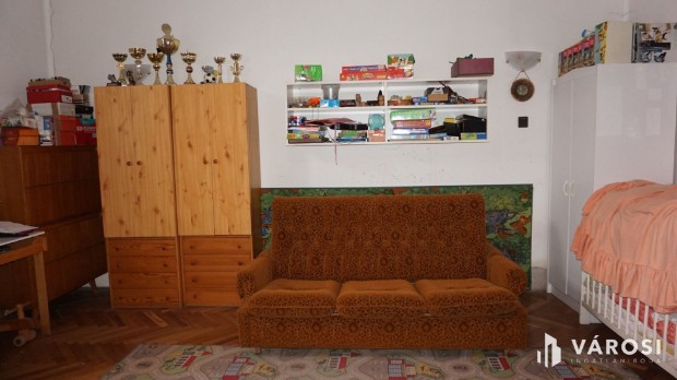 Fel�j�tand� h�z V�s�rhely belv�ros�ban