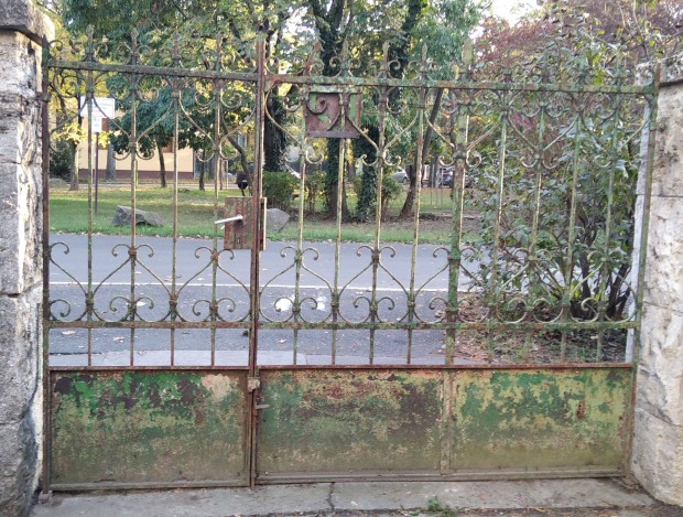 Feljtand kovcsoltvas ktszrny kerts kapu 250x180 cm