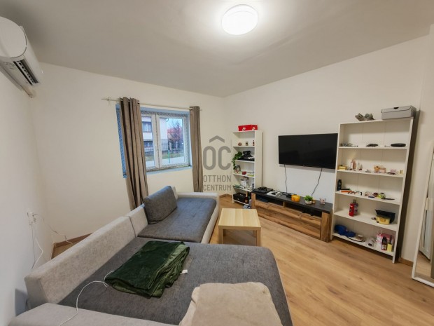 Fel�j�t�s alatt �ll� csal�di h�z Kisl�d�n, form�lja saj�t �zl�s�re!