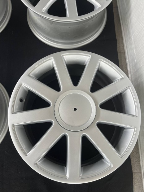 Fel�j�tott 17"Alufelni 5*112 