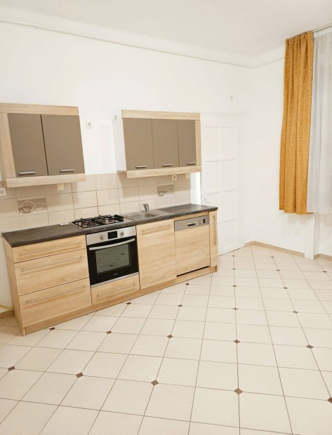 Fel�j�tott 50 m2 a k�r�tt�l 10 percre