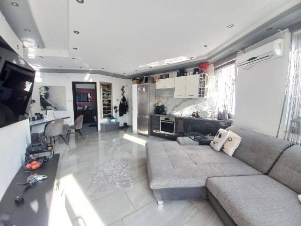 Fel�j�tott, 3 Szob�s Lak�s Pest�jhelyen, Terasszal, Kertkapcsolattal