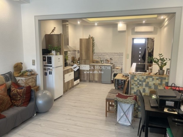 Fel�j�tott, 70 m2-es f�ldszinti t�glalak�s