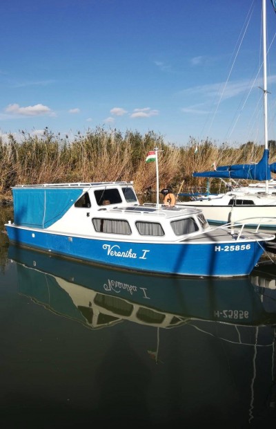Felújított, elektromos Hoekstra Watersport hajó eladó