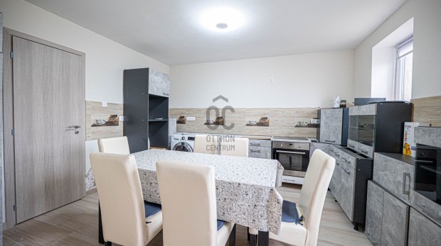 Fel�j�tott csal�di h�z elad� Szentg�lsz�l�hegyen!