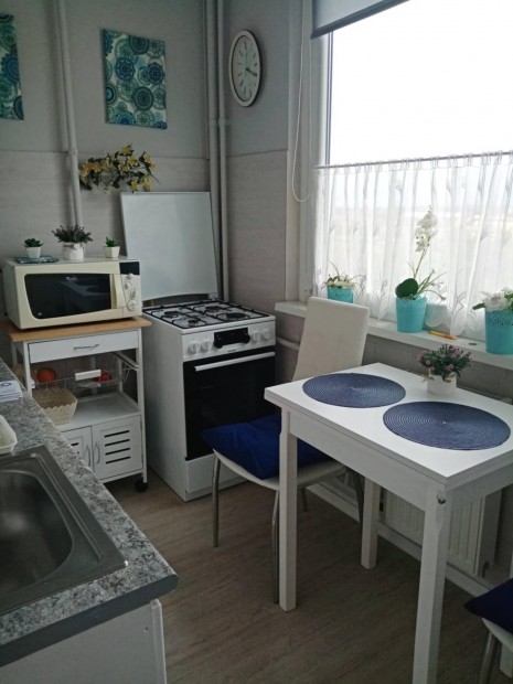 Fel�j�tott lak�s a v�ros sz�v�ben 