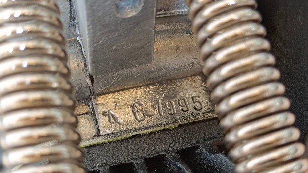 Feljtott magyar Dong motor