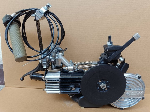 Feljtott magyar Dong motor