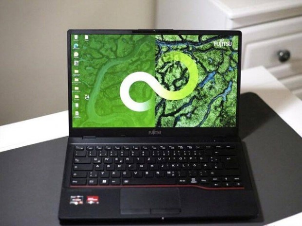 Feljtott notebook: Fujitsu Lifebook E547 -Dr-PC-nl