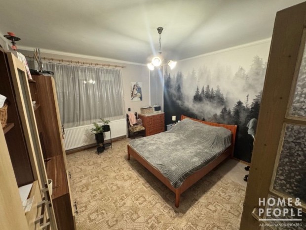 Fel�j�tott t�gla lak�s Kisteleken!!!