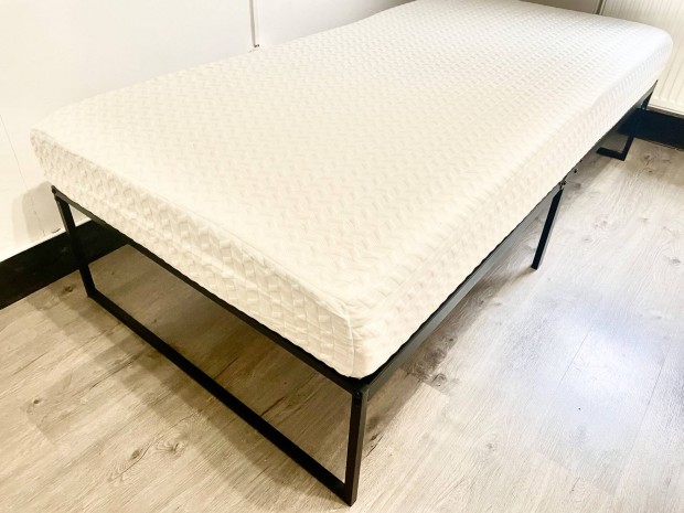 Fém ágykeret matraccal, újszerű, 200*90