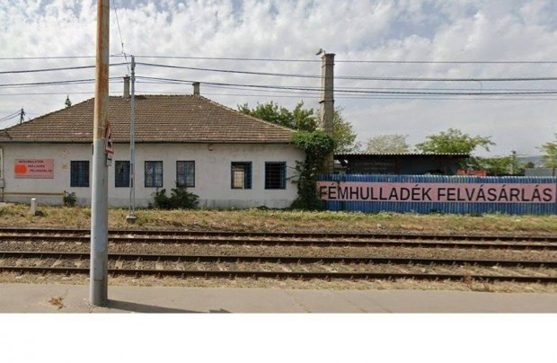 F�m hullad�k �tv�telbe adminisztr�tor/p�nzt�ros