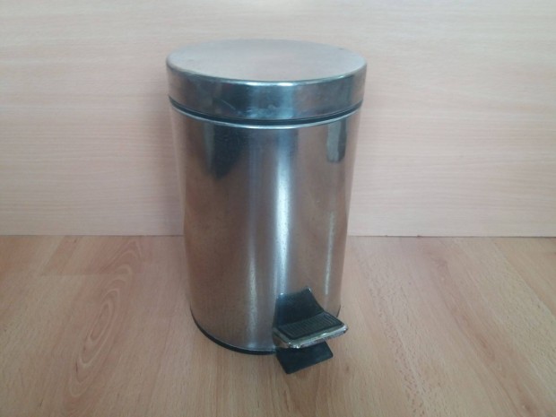 F�m szemetes konyhai kuka billen� tet�vel kb. 10 l