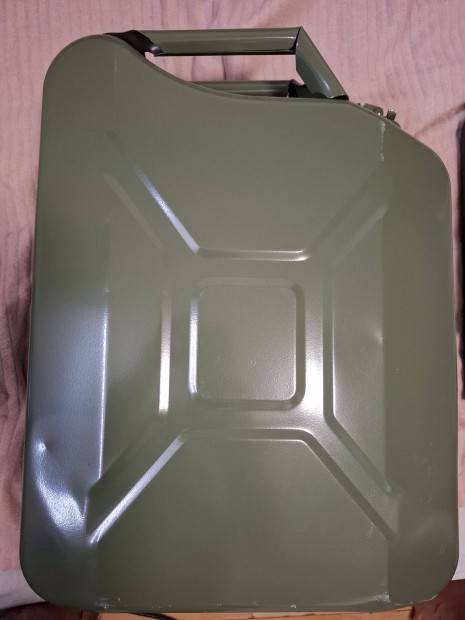 F�m �zemanyag kanna 20L