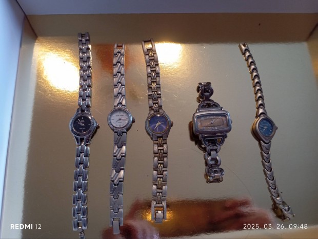 Fémszíjas quartz női karóra darabáron
