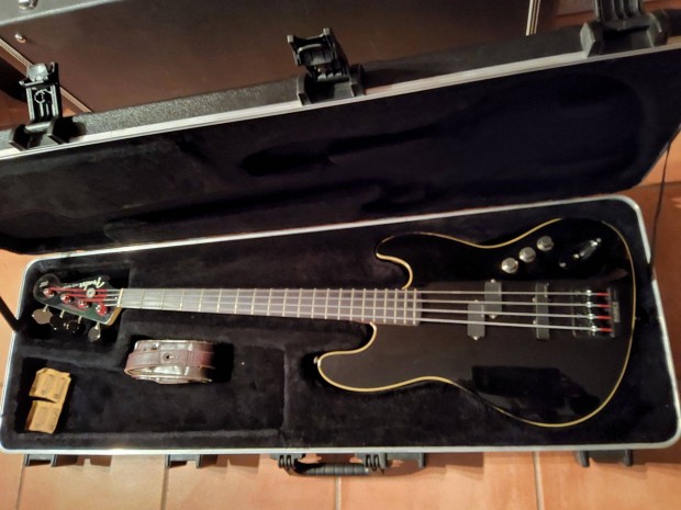 Fender Aerodyne Basszusgitr