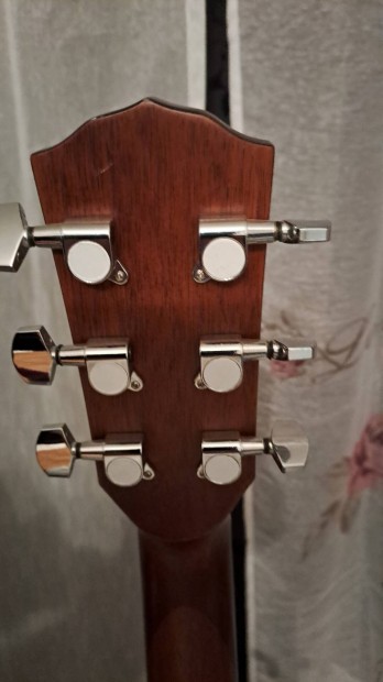 Fender Akusztikus gitár