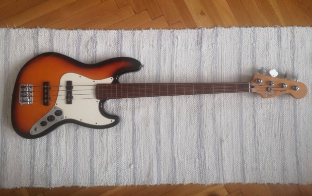 Fender Jazz Bass fretless