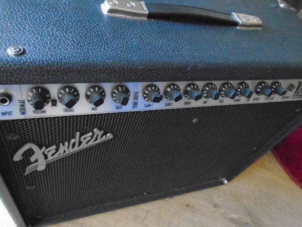 Fender Rocpro 1000 - 100w-os USA Komb