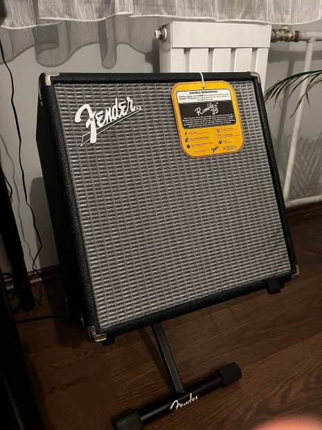 Fender Rumble 25 v3 25W basszuskomb