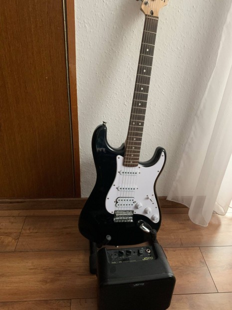 Fender Squier Bullet Stratocaster HSS HT IL Fekete + Erst!