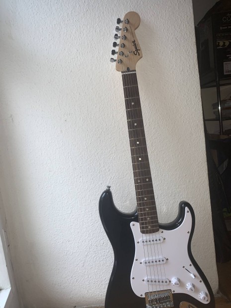 Fender Squier Stratocaster (black)