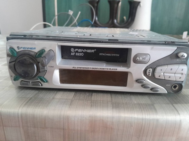 Fenner kazett�s R�di�s aut�s magn� 